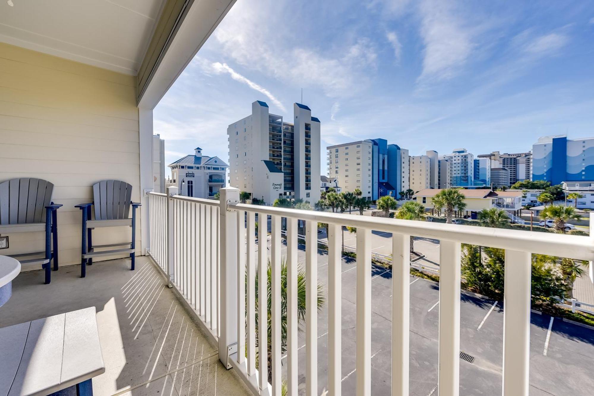 Roomy North Myrtle Beach Condo, Walk To Beach Bagian luar foto